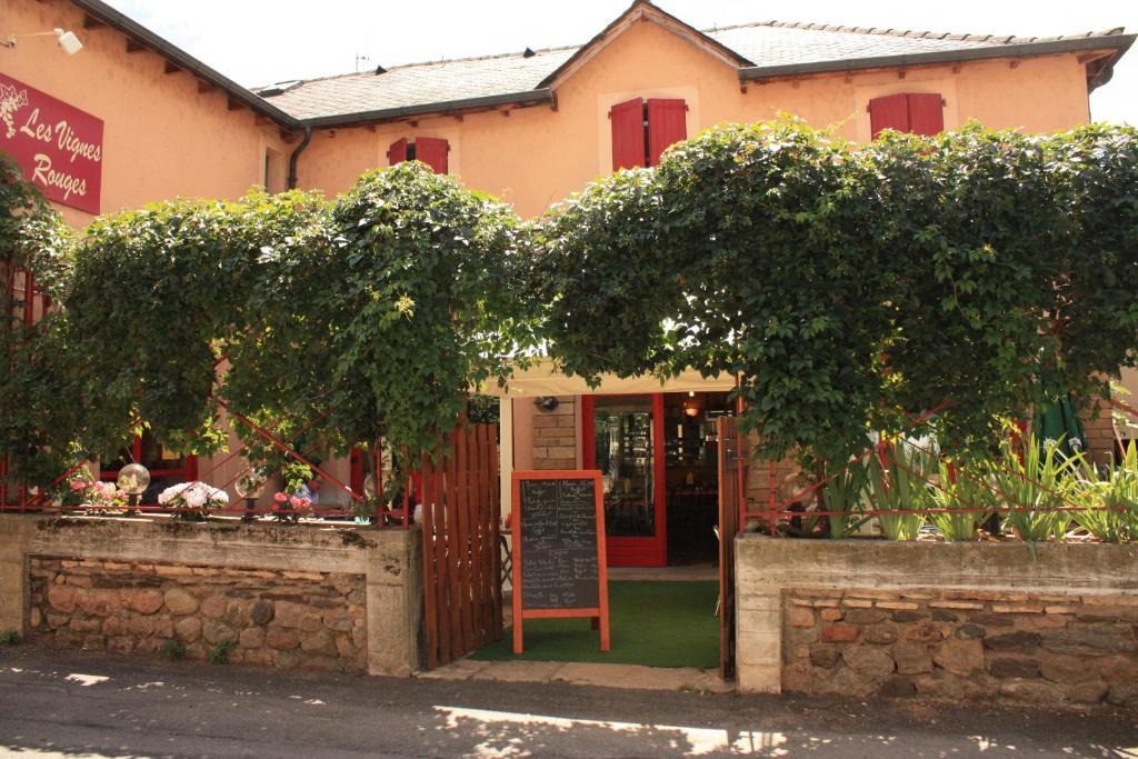 Hotel Les Vignes Rouges Ispagnac Экстерьер фото